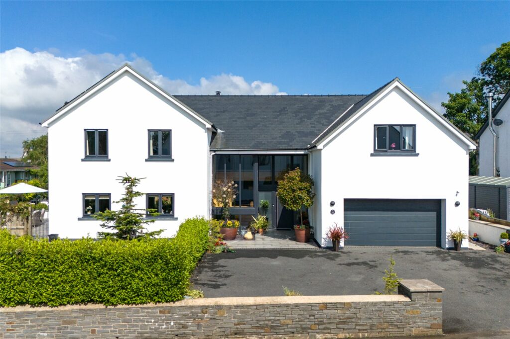 Cadwallader Court, St. Florence, Tenby, Pembrokeshire, SA70 8NH